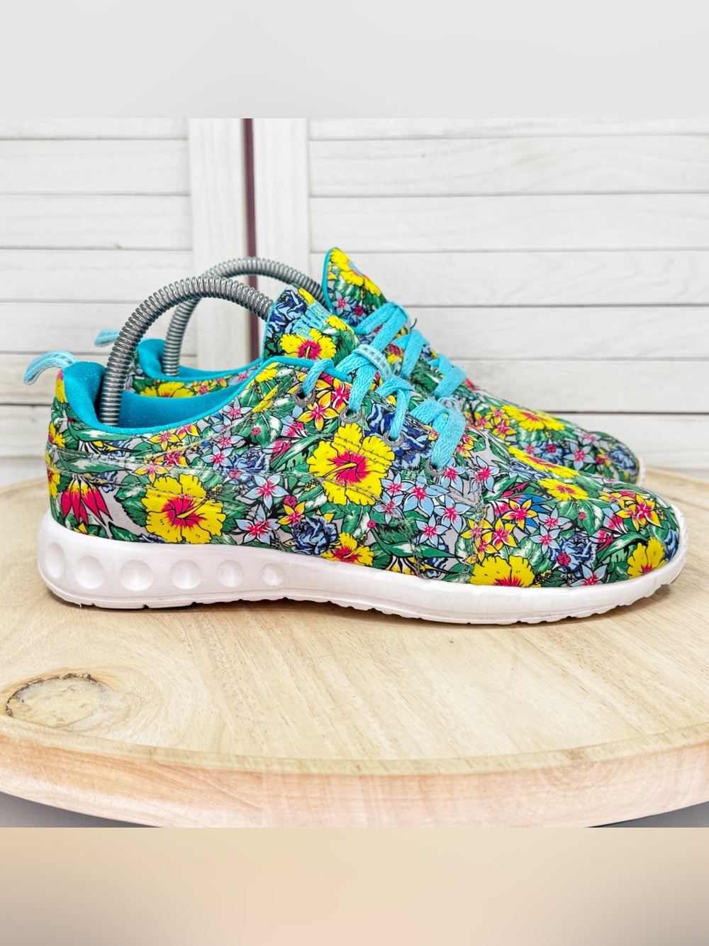 PUMA Carson Runner Hibiscus Floral Print Sneakers Grey Multi Size 9 188907